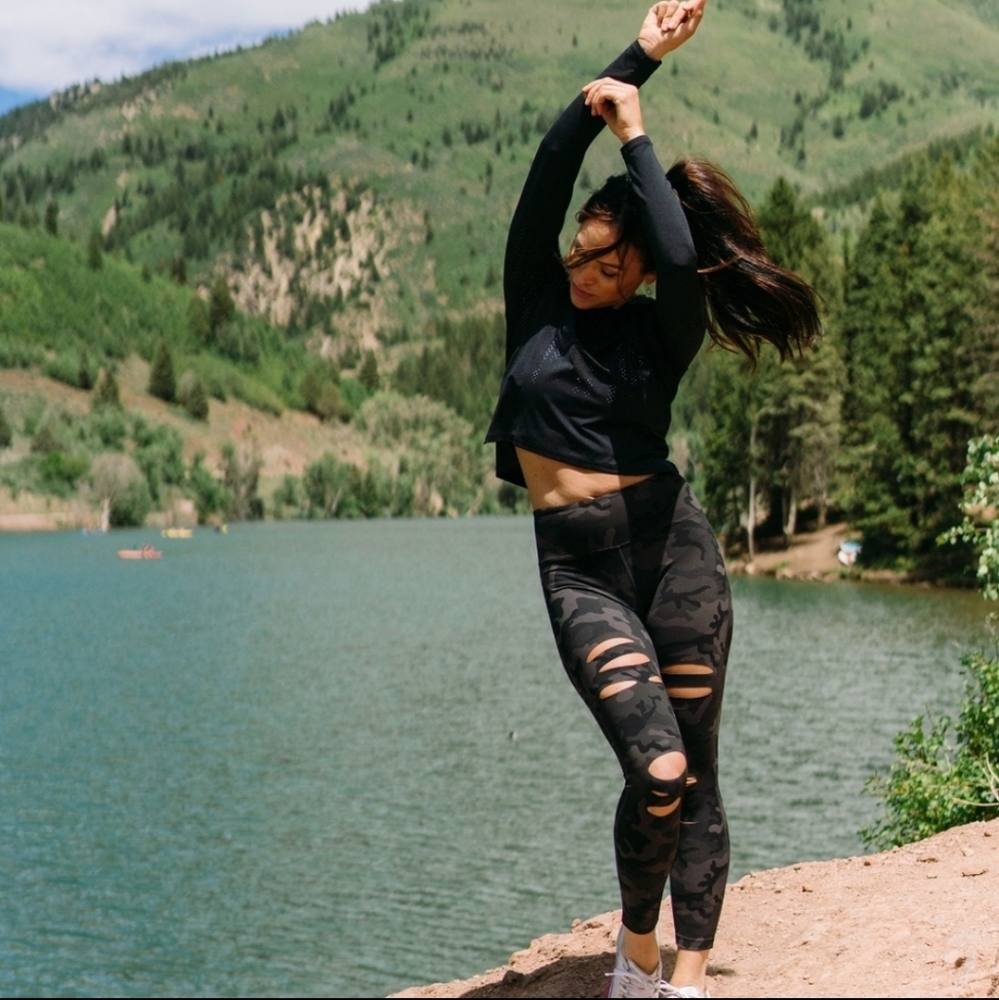 Zyia Camo Slash Luxe leggings